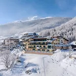 Alp Tiroler Adler Aparthotel 4*