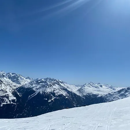 Aparthotel Alp Tiroler Adler 4*