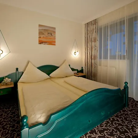Aparthotel Alp Tiroler Adler 4*