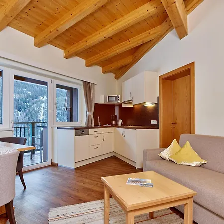 Alp Tiroler Adler Aparthotel