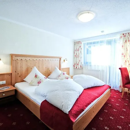 Alp Tiroler Adler Apart-hotel 4*